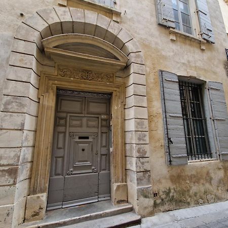 Appartement A Deux Pas De La Place Du Forum Αρλ Εξωτερικό φωτογραφία